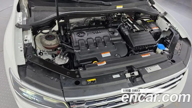 Volkswagen Tiguan 2018 thumb 6