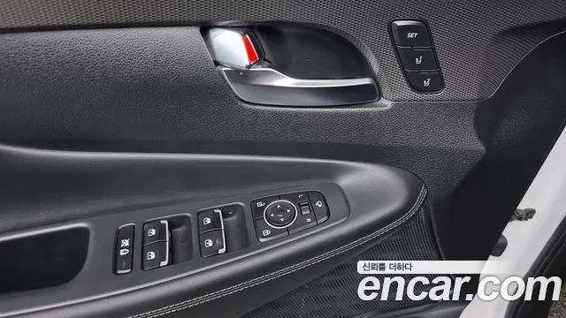 Hyundai Santa Fe 2019 thumb 11