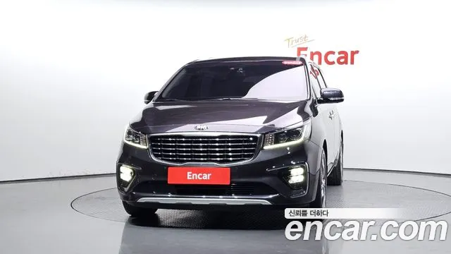 Kia Carnival 2019 thumb 2