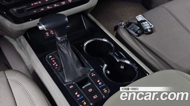 Kia Carnival 2019 thumb 8