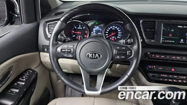 Kia Carnival 2019 thumb 12