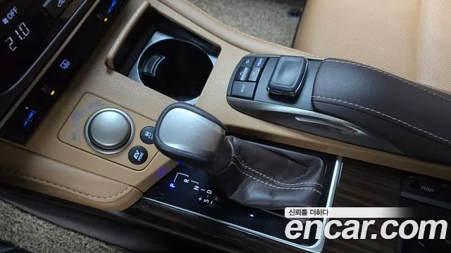 Lexus ES 2017 thumb 8