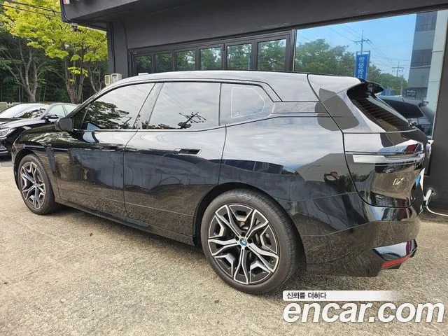 BMW iX 2023 thumb 3