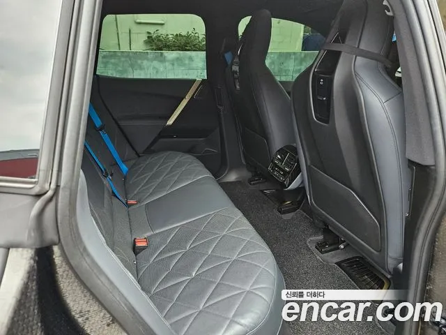 BMW iX 2023 thumb 8