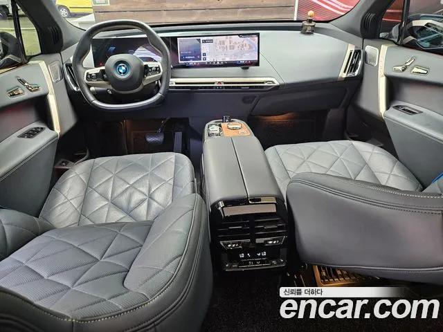 BMW iX 2023 thumb 9