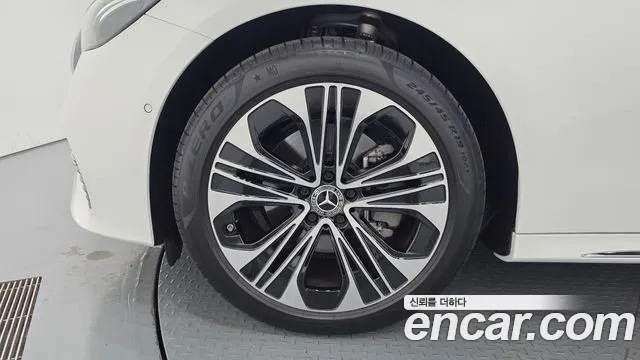 Mercedes-Benz E-Класс 2026 thumb 5