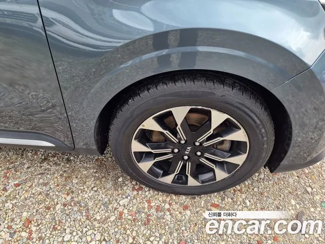 Kia Carnival 2021 thumb 3