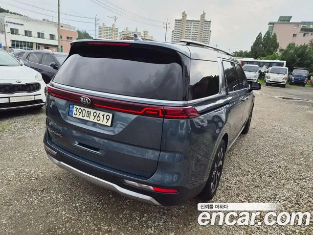 Kia Carnival 2021 thumb 5