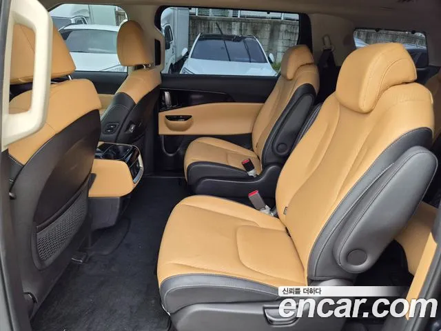 Kia Carnival 2021 thumb 7