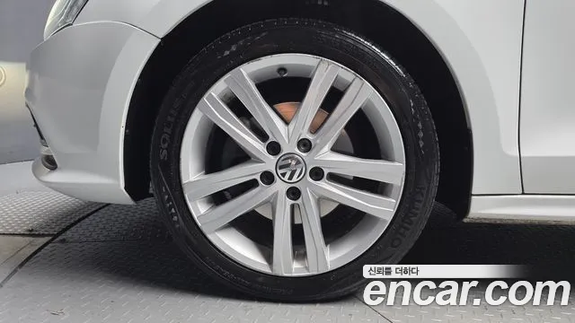 Volkswagen Jetta 2015 thumb 5
