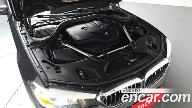 BMW 5-Series 2020 thumb 5