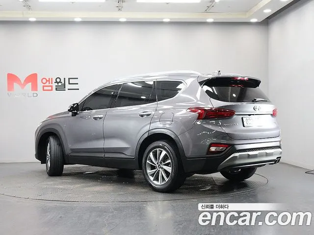 Hyundai Santa Fe 2018 thumb 3