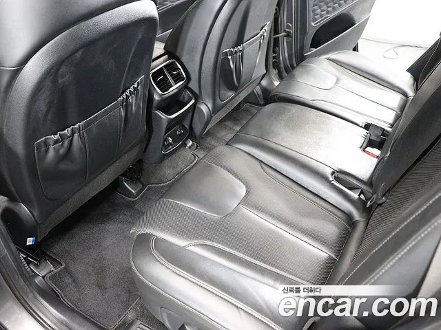 Hyundai Santa Fe 2018 thumb 10