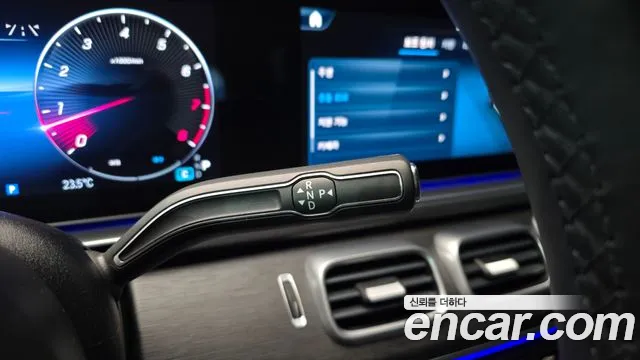 Mercedes-Benz GLS 2024 thumb 9
