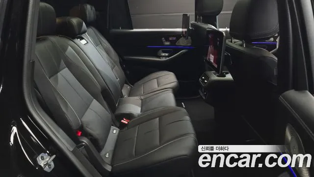 Mercedes-Benz GLS 2024 thumb 11