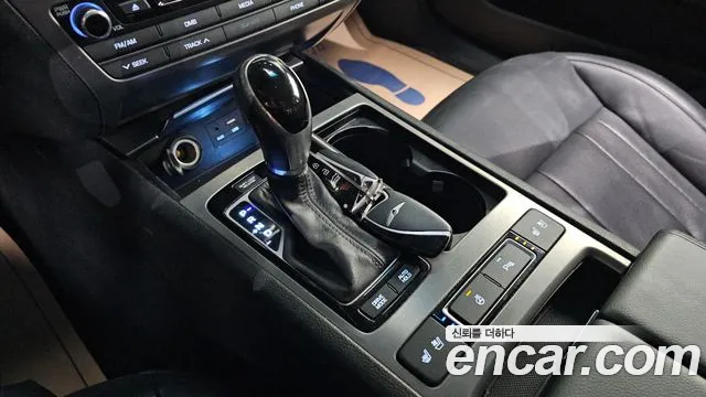 Hyundai Genesis 2015 thumb 9