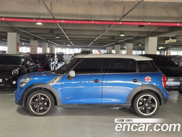 MINI Countryman 2012 thumb 3