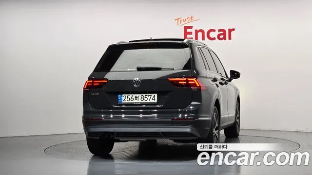 Volkswagen Tiguan 2020 thumb 4