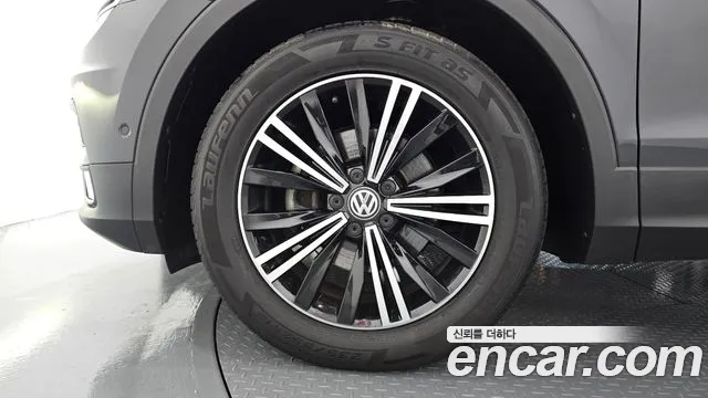 Volkswagen Tiguan 2020 thumb 5
