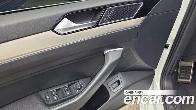Volkswagen Arteon 2019 thumb 10