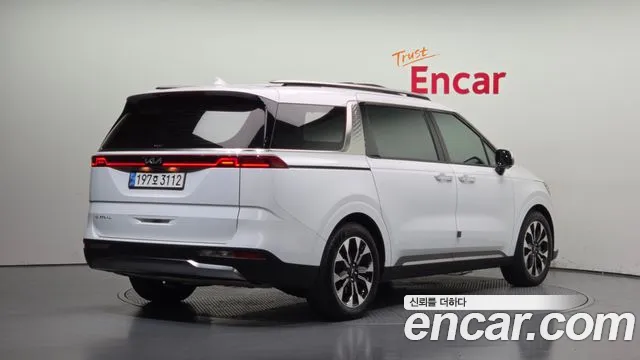 Kia Carnival 2022 thumb 2