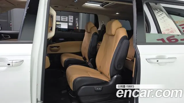 Kia Carnival 2022 thumb 11