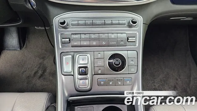 Hyundai Santa Fe 2020 thumb 9
