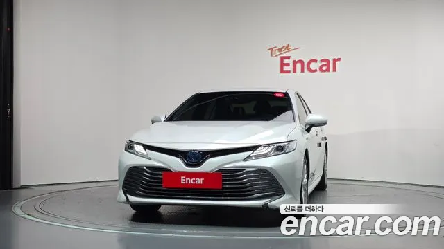 Toyota Camry 2018 thumb 3