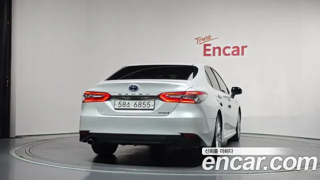 Toyota Camry 2018 thumb 4