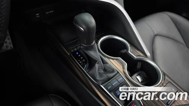 Toyota Camry 2018 thumb 9