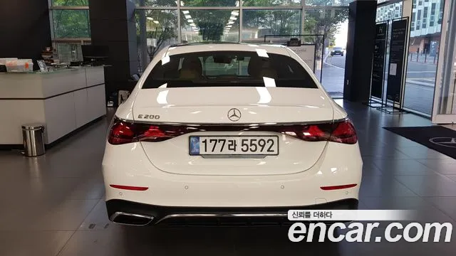 Mercedes-Benz E-Класс 2026 thumb 6