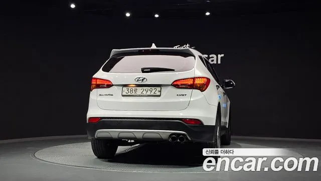 Hyundai Santa Fe 2015 thumb 4