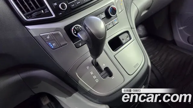 Hyundai Starex 2017 thumb 9