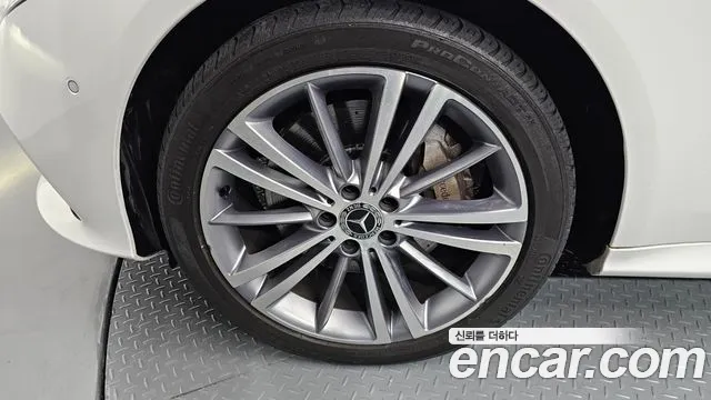 Mercedes-Benz CLS-Class 2019 thumb 4