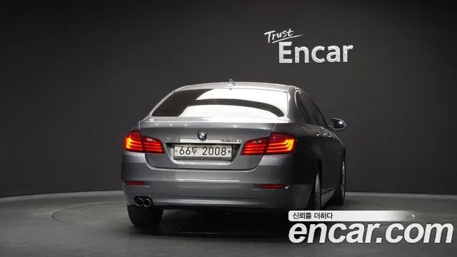 BMW 5-Series 2014 thumb 4