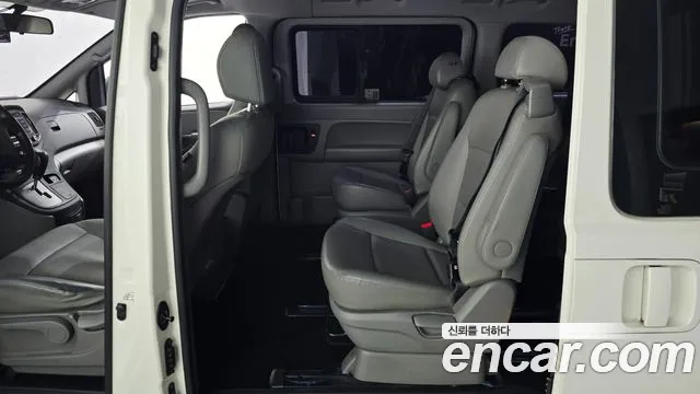 Hyundai Starex 2019 thumb 11