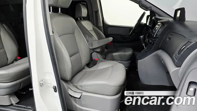 Hyundai Starex 2019 thumb 12