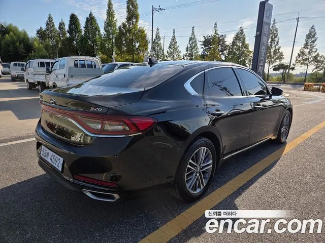 Hyundai Grandeur 2017 thumb 4