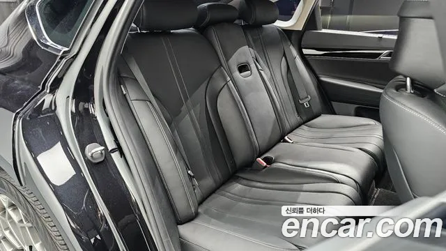Genesis G80 2022 thumb 10