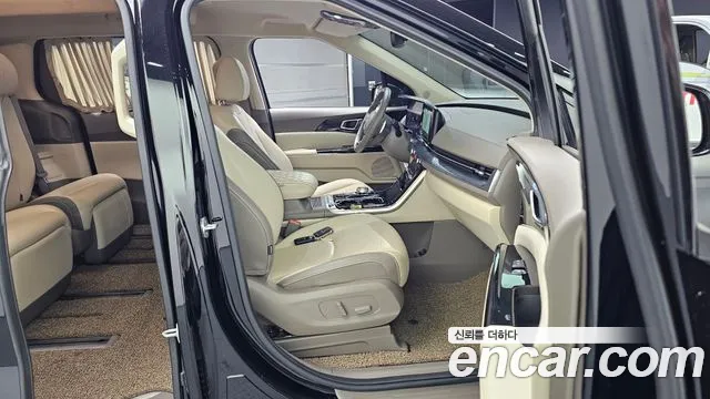 Kia Carnival 2022 thumb 10