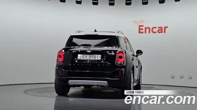 MINI Countryman 2018 thumb 3