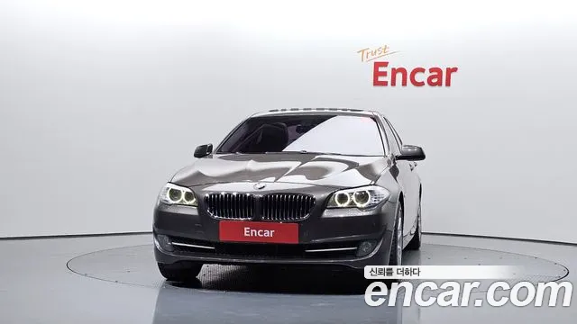BMW 5-Series 2012 thumb 3