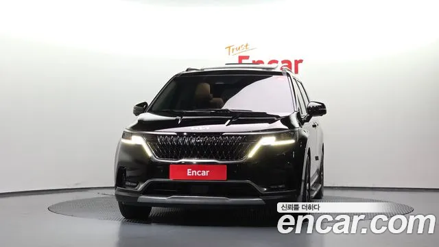 Kia Carnival 2023 thumb 3
