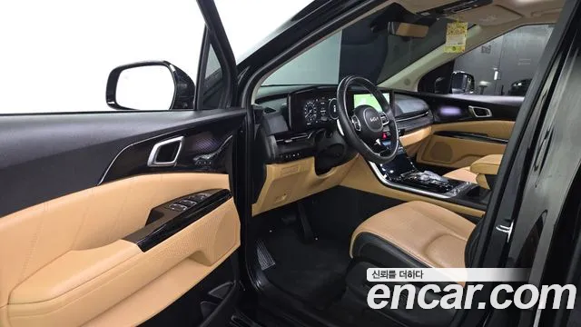 Kia Carnival 2023 thumb 10