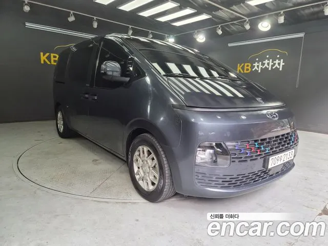 Hyundai Staria 2022 thumb 3