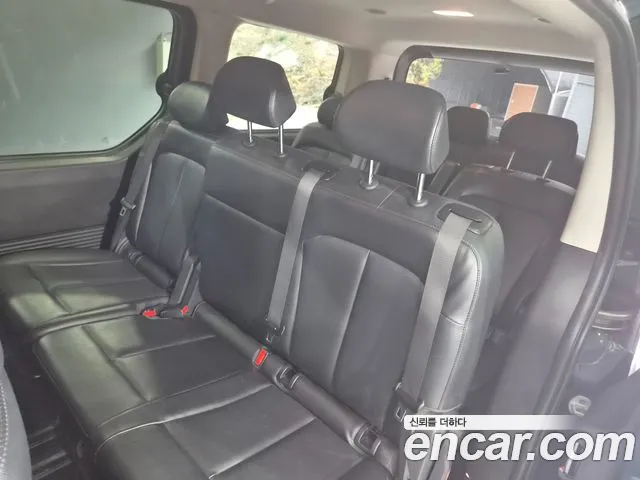 Hyundai Staria 2022 thumb 10