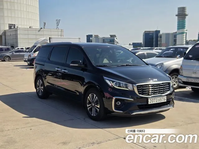 Kia Carnival 2019 thumb 6