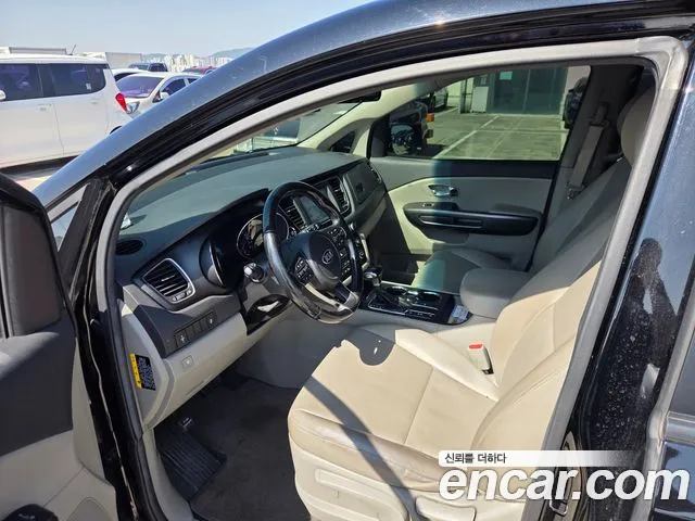 Kia Carnival 2019 thumb 7