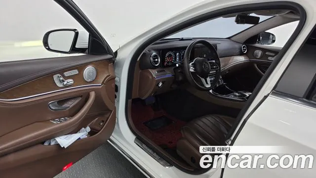 Mercedes-Benz E-Класс 2019 thumb 10