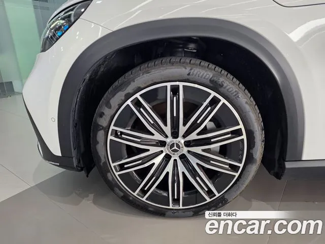 Mercedes-Benz EQE 2025 thumb 5
